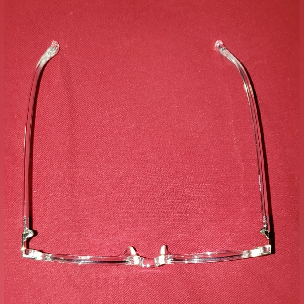 Blue light blocking glasses